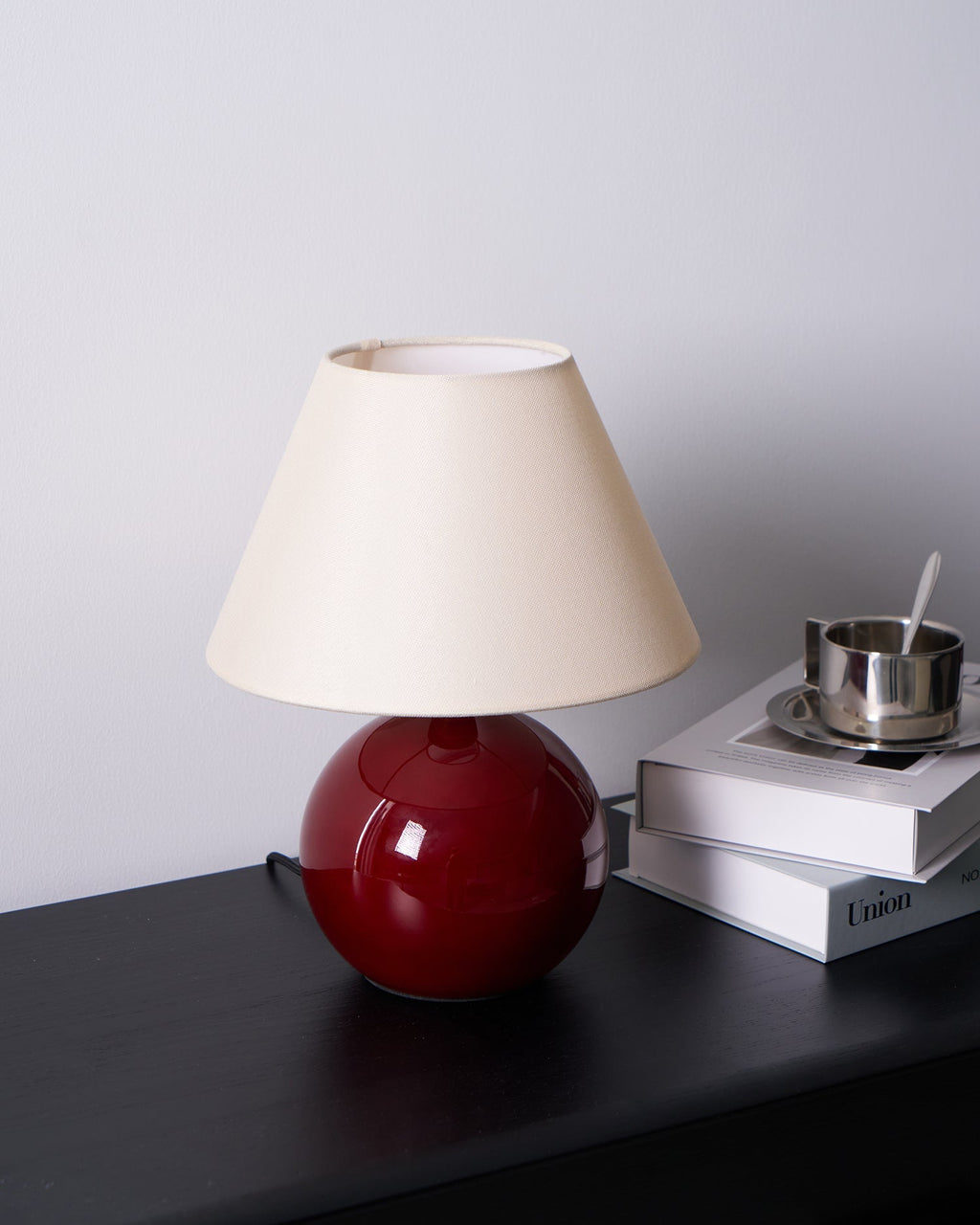 Red Nanu Table Lamp | Esilora