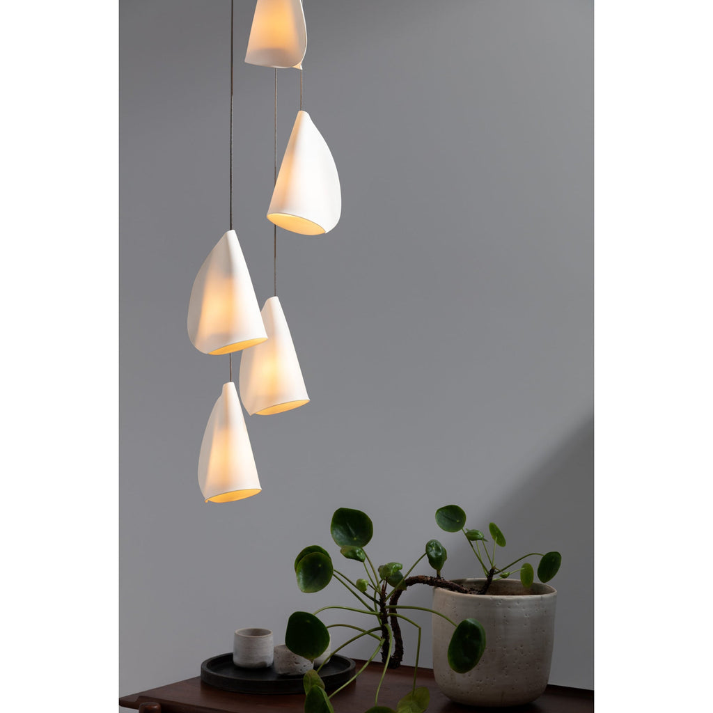 21 Thin Porcelain Pendant Lamp | Esilora