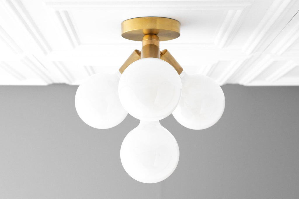 Lampada a plafone elegante Glorica Glass - Design con globo bianco per ambienti contemporanei | Esilora