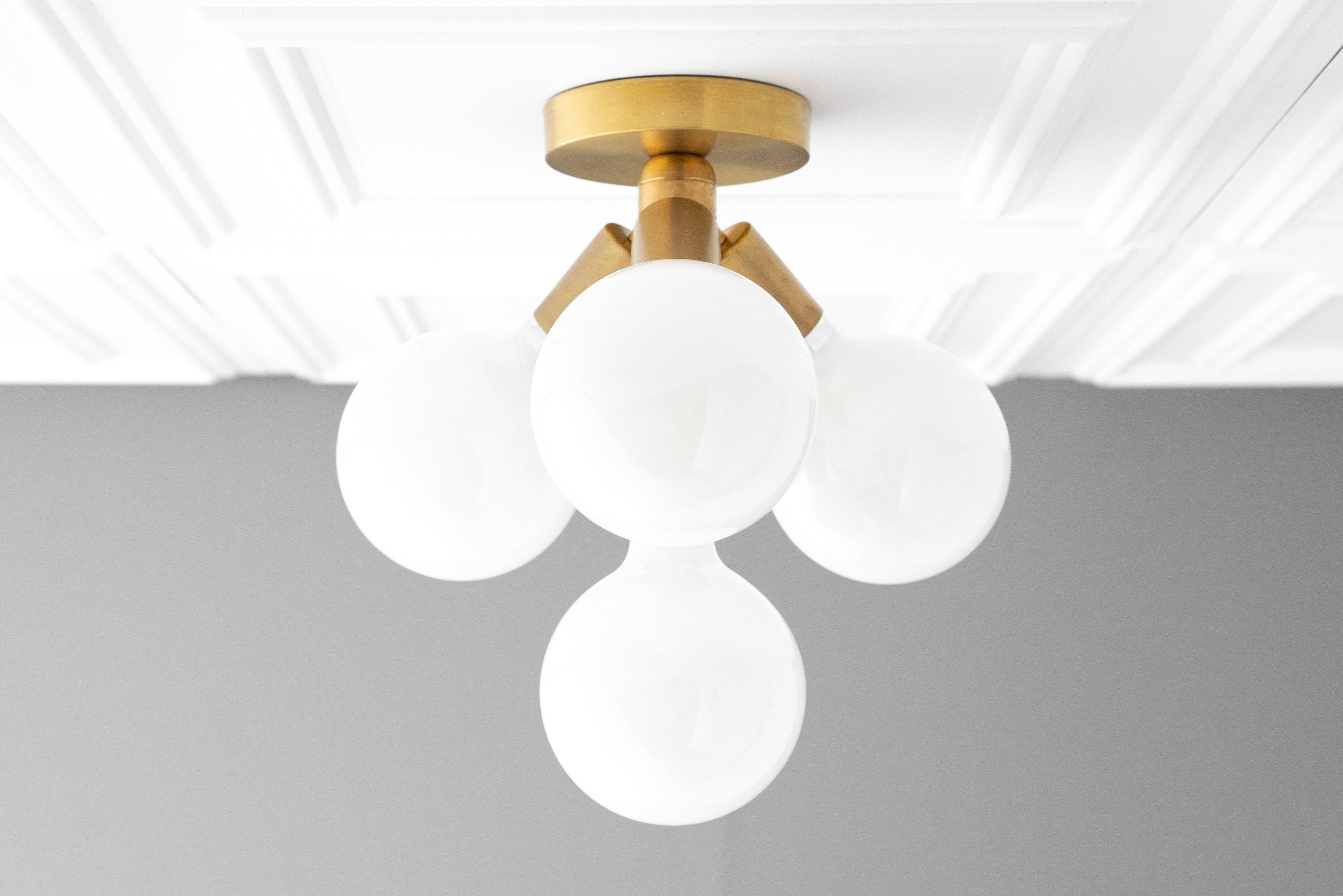Lampada a plafone elegante Glorica Glass - Design con globo bianco per ambienti contemporanei | Esilora