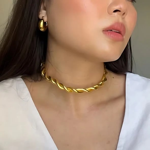 Snake Chain – Transform Your Style and Embrace Limitless Creativity - Esilora