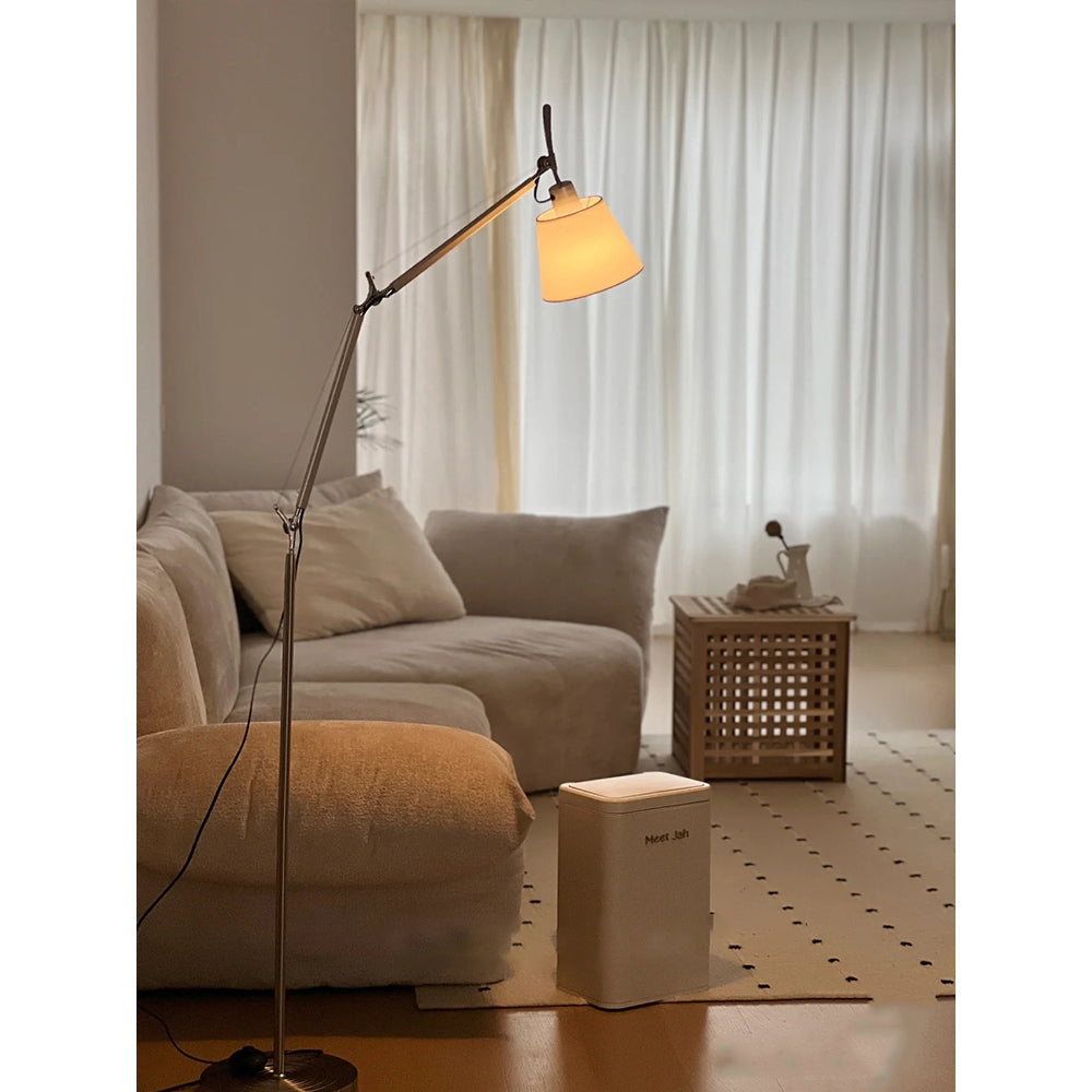 Velthea Floor Lamp | Esilora
