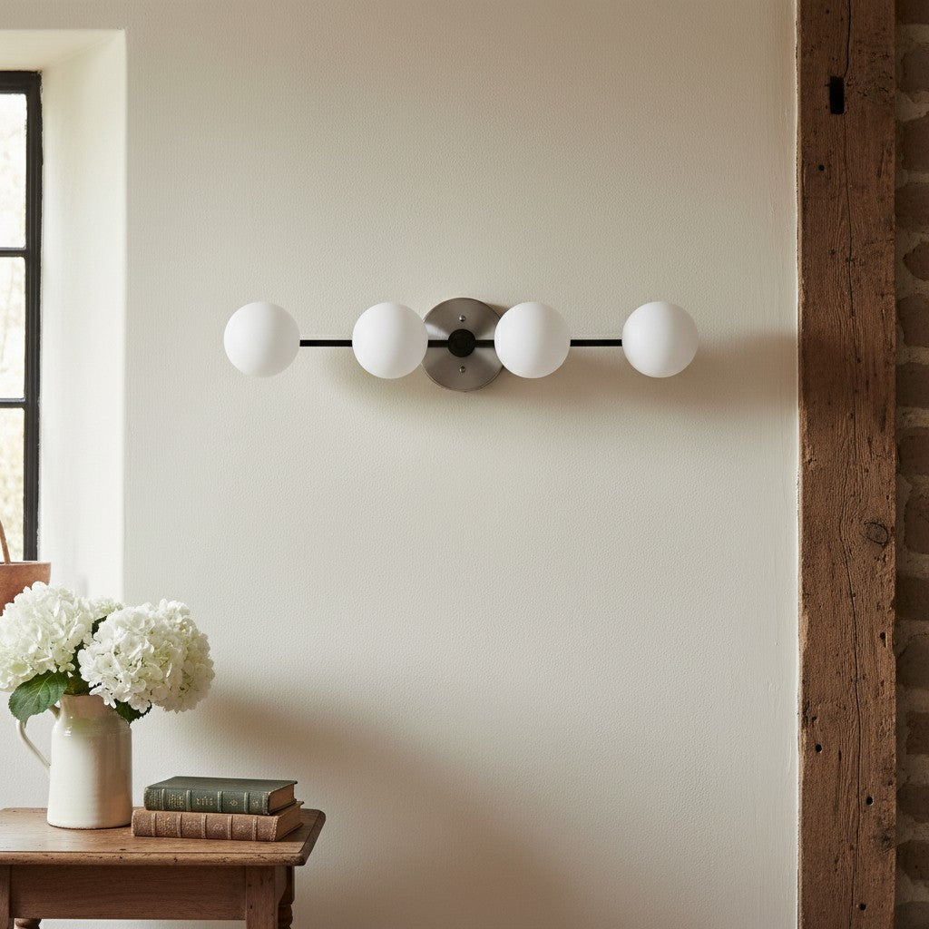 Lampada da parete Glorica Glass in metallo minimalista con barra e globo per toeletta — Lampada a globo da parete per spogliatoio e bagno | Esilora