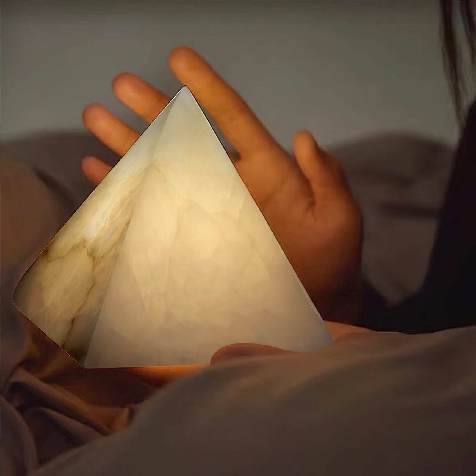 Alabaster Pyramid Table Lamp | Esilora