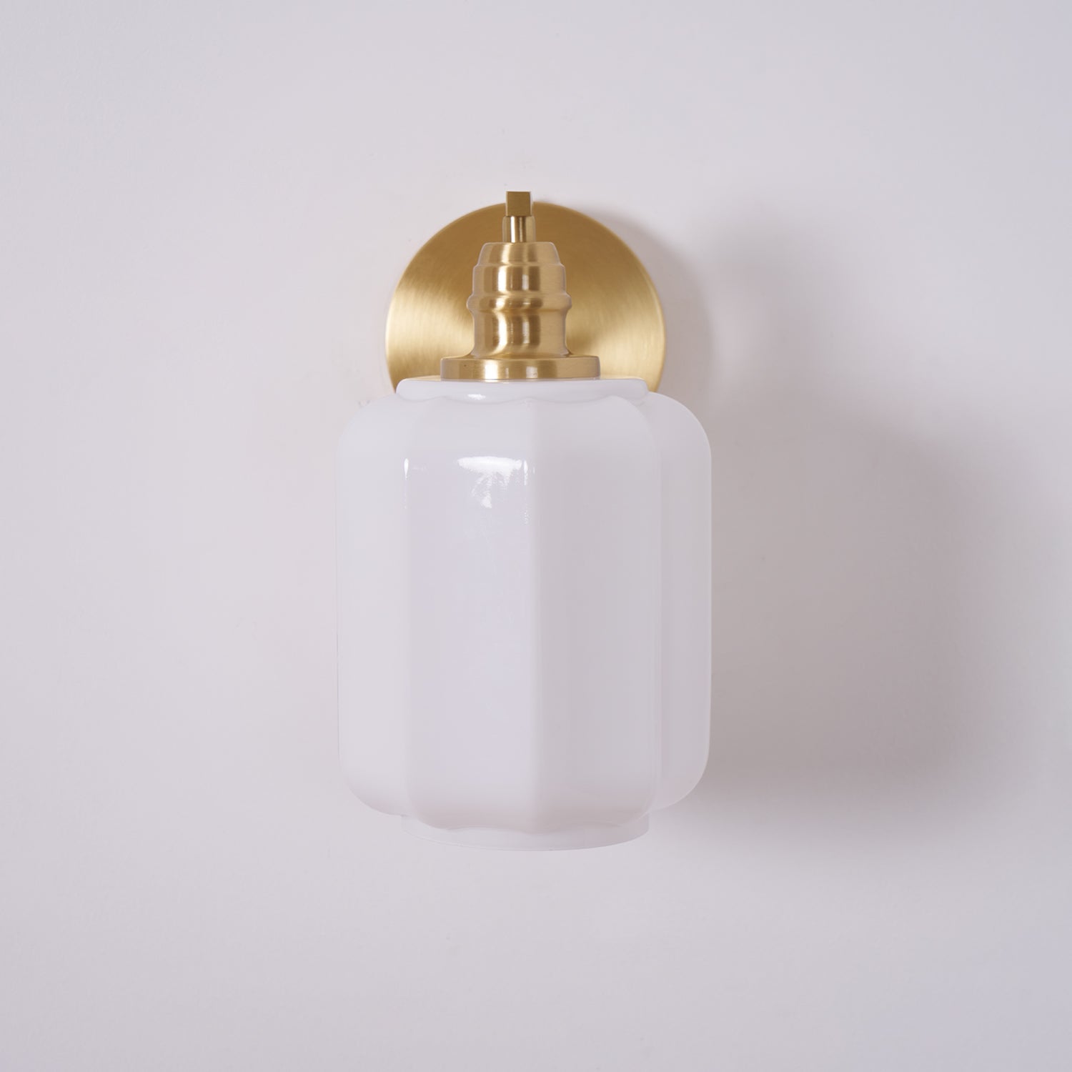 Henry Wall Lamp | Esilora