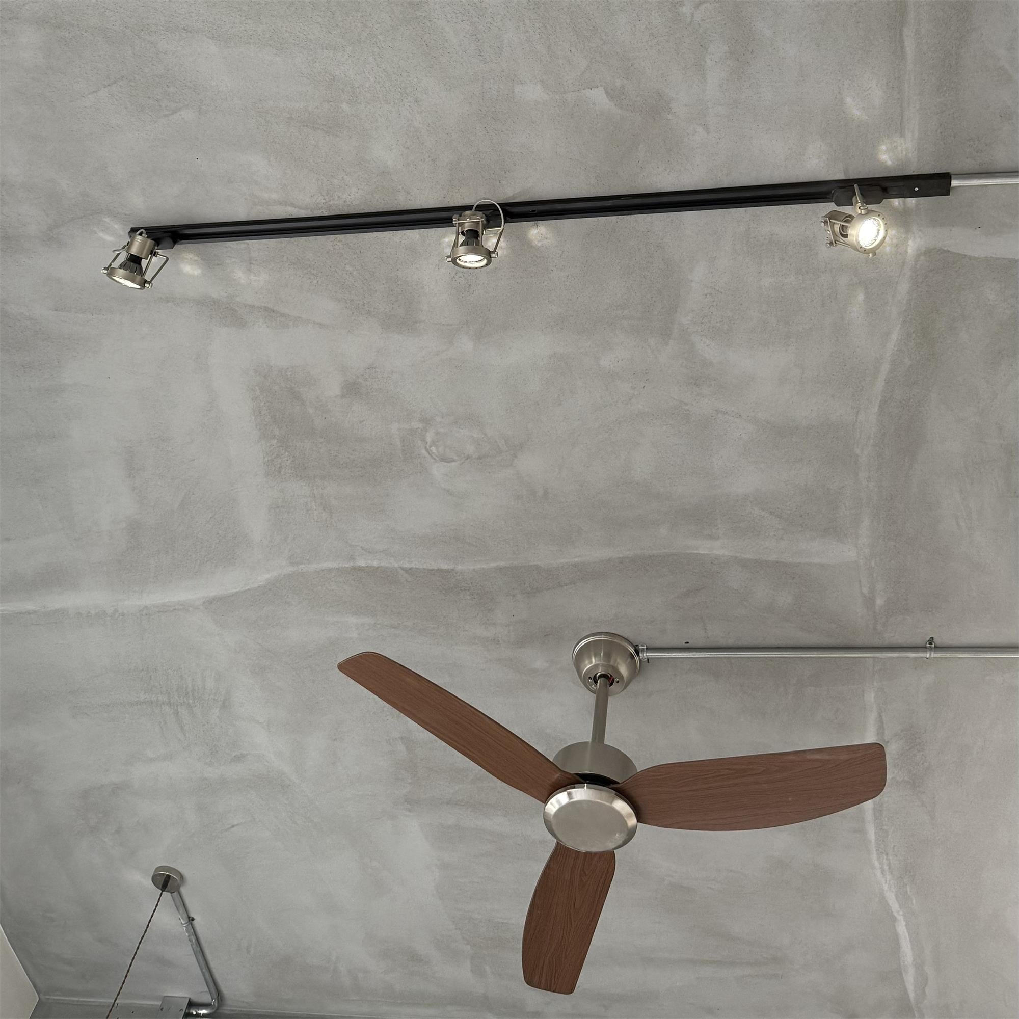 Lucide Industrial Track Lights | Esilora