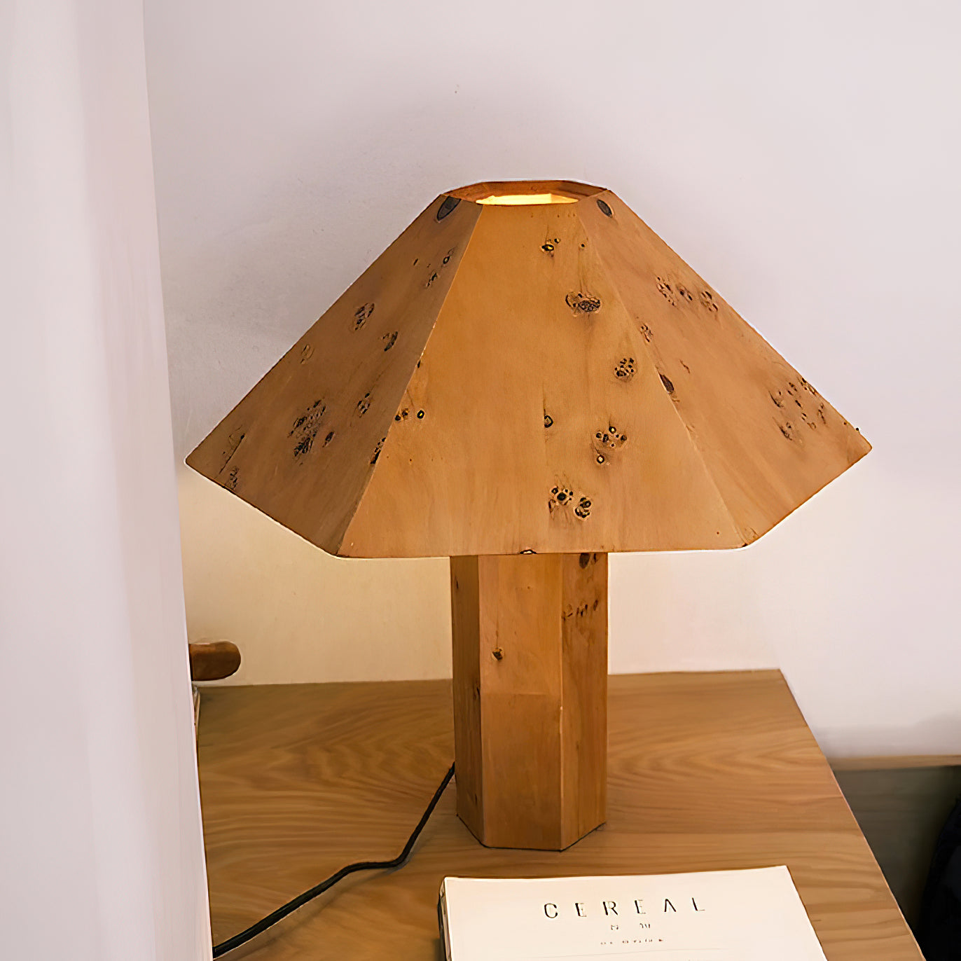 Gena-pöytävalaisin | Esilora