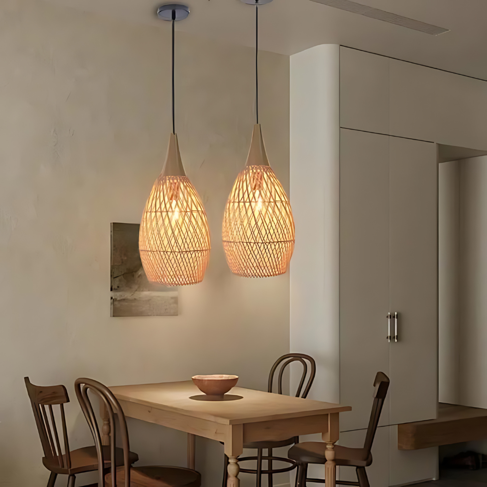 Ręcznie wykonana wisząca lampa z rattanu w formie gobelinu | Esilora