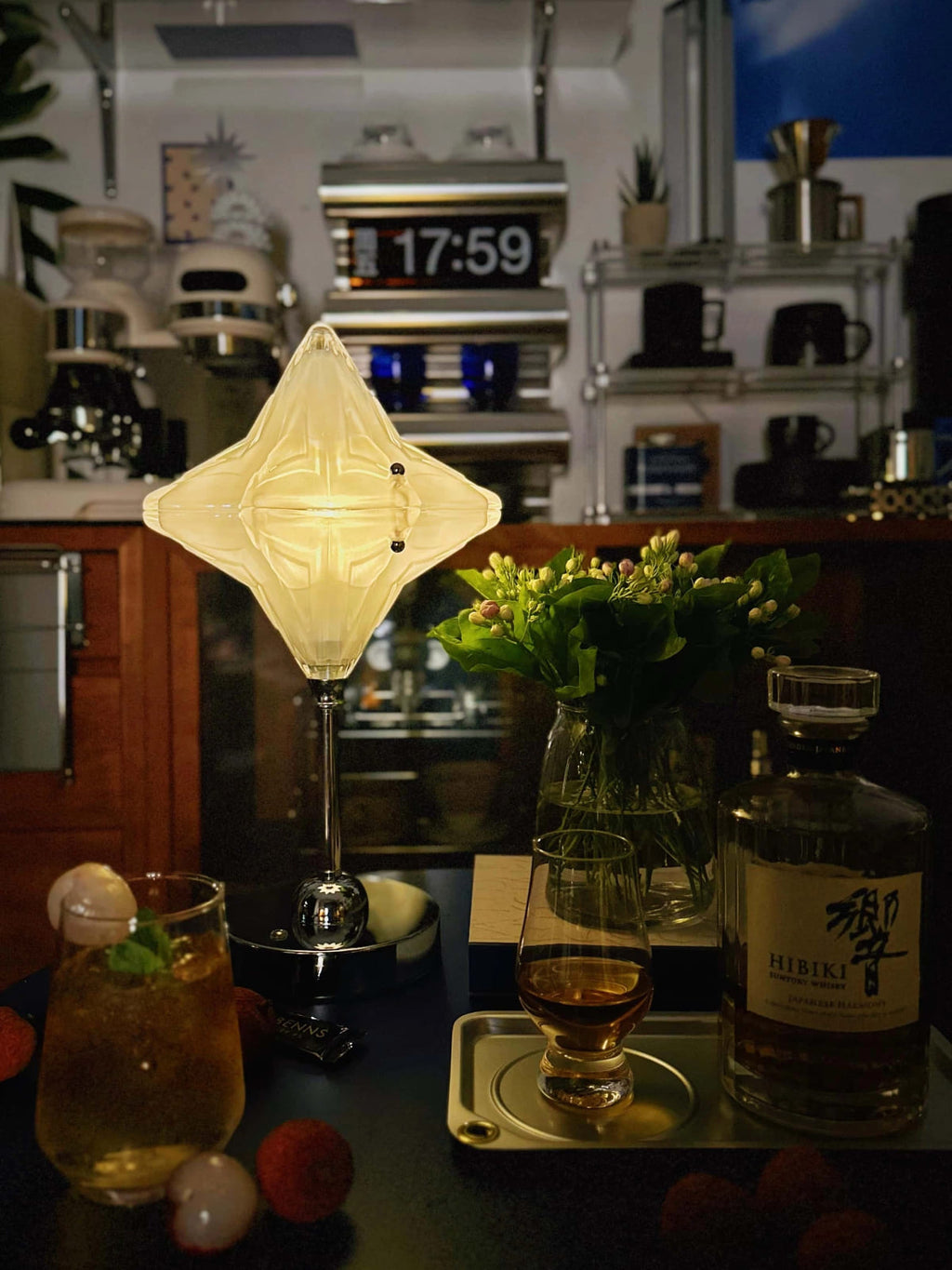 Art Deco Star Table Lamp - Frosted Glass Light for Modern Bedrooms - Astris Lyra | Esilora