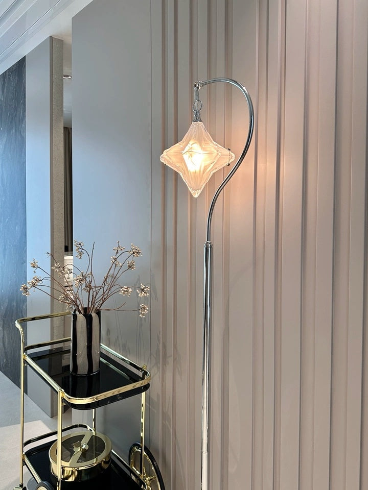 Art Deco Star Floor Lamp – Modern Standing Lamp for Living Spaces – Astris Orion | Esilora