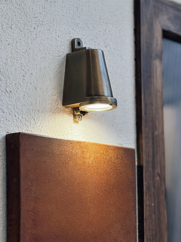 Industrial Outdoor Wall Light – Waterproof Sconce with Bluebell Shape | Esilora