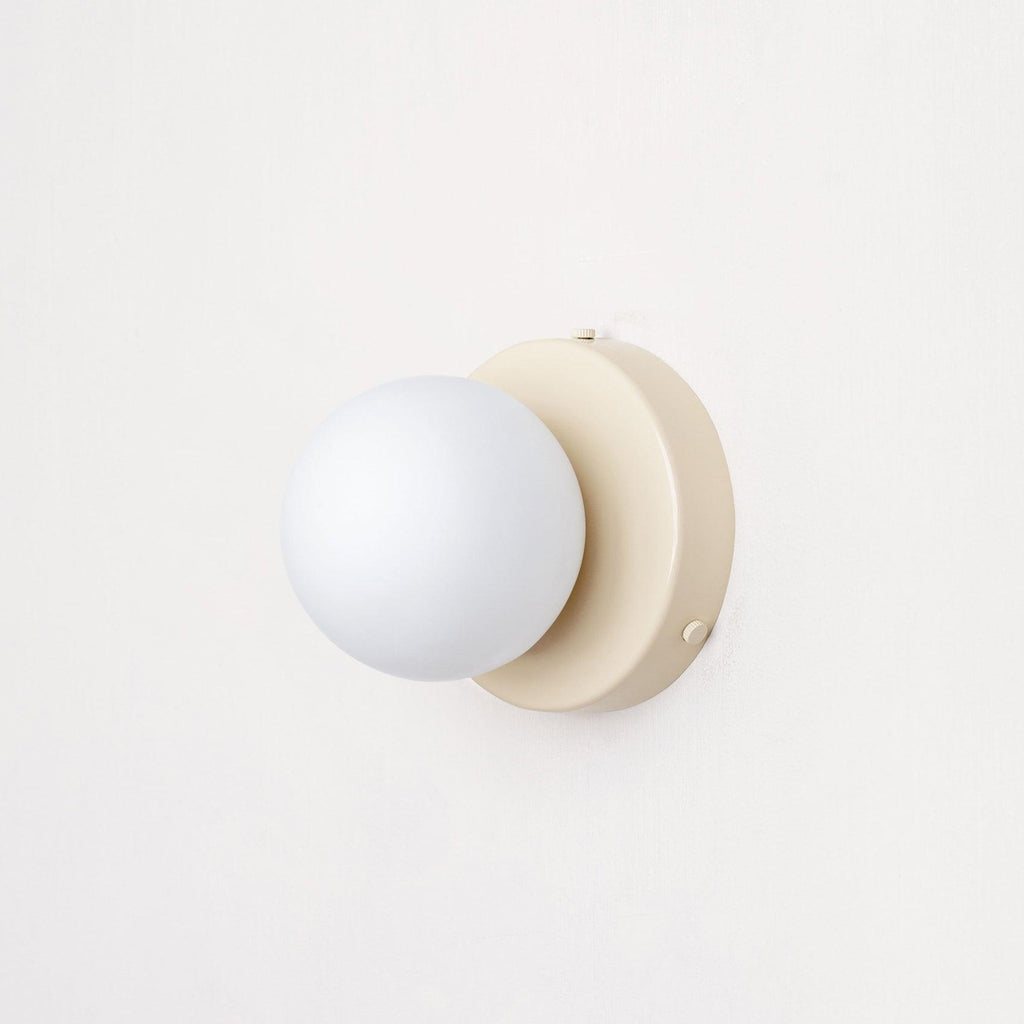 Rivolence Minimalist Fluid Modern Round Wall Sconce – Modern Indoor Accent Lighting for Bedroom or Study | Esilora