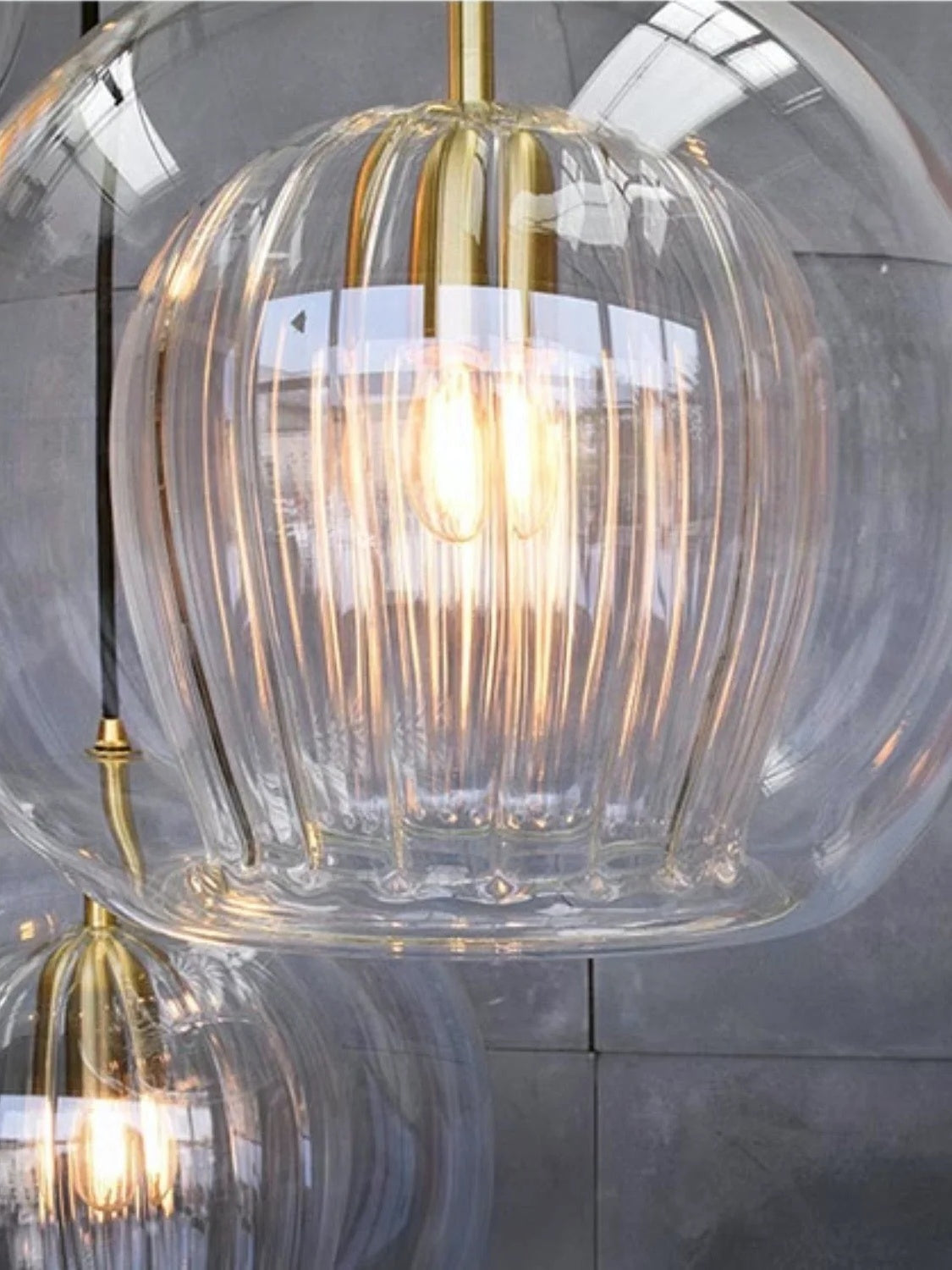 Modern Pleated Glass Pendant Light M39 | Esilora