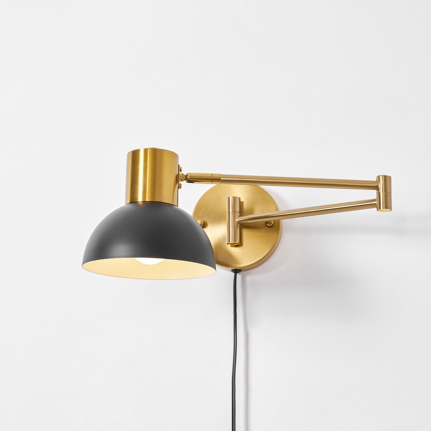 Adjustable Arm Plug In Wall Lamp | Esilora
