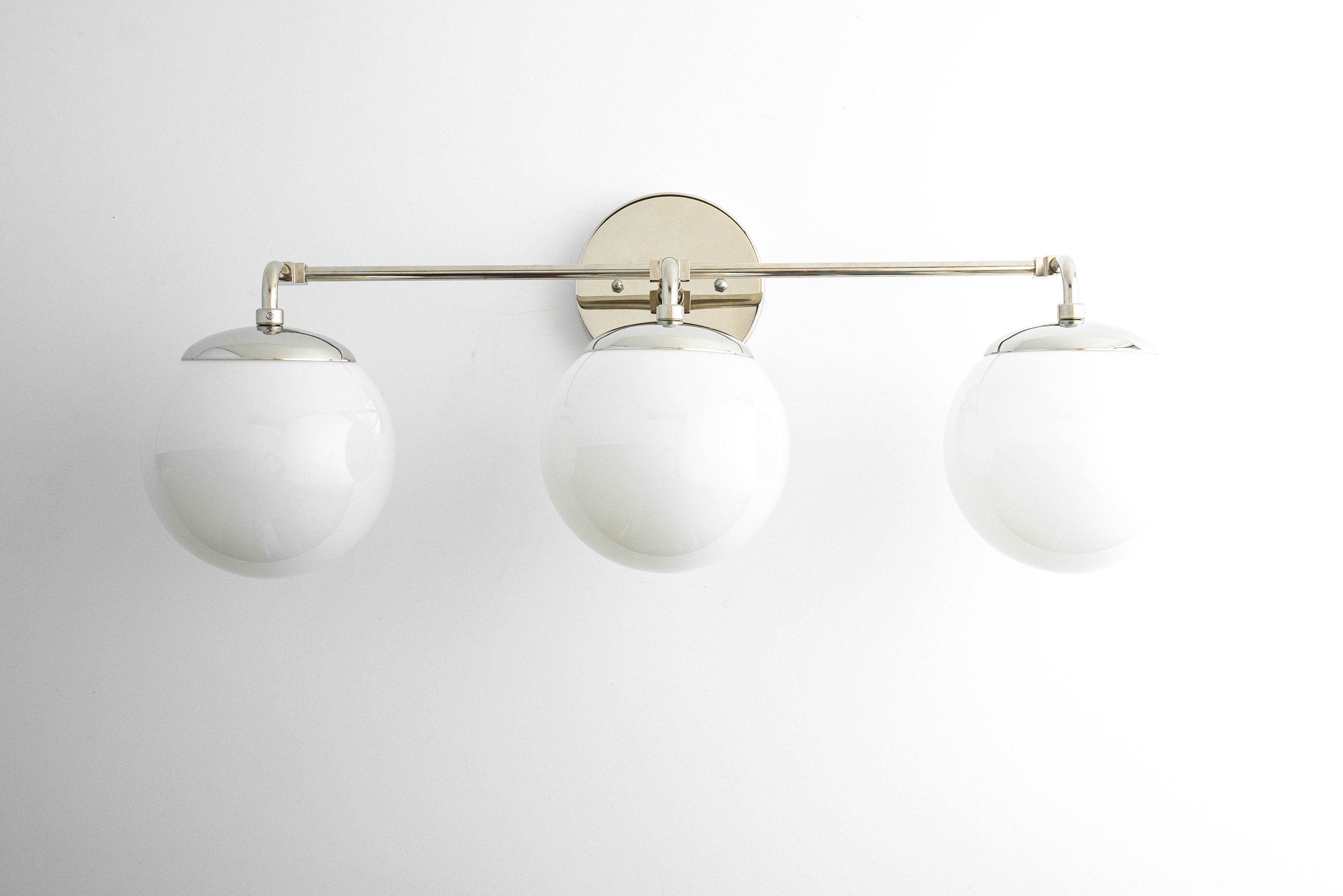 مصباح Glorica Glass الشريطي LED القابل لتعتيم الإضاءة للمرآة – وحدة إضاءة حمّام كروية بسيطة | Esilora