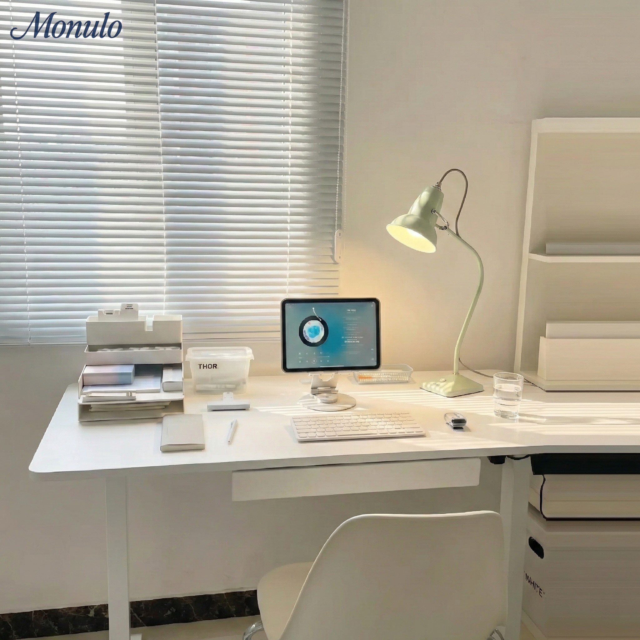 Modryx Pyramid Base Mini Table Lamp - Vintage Metal for Desk | Esilora