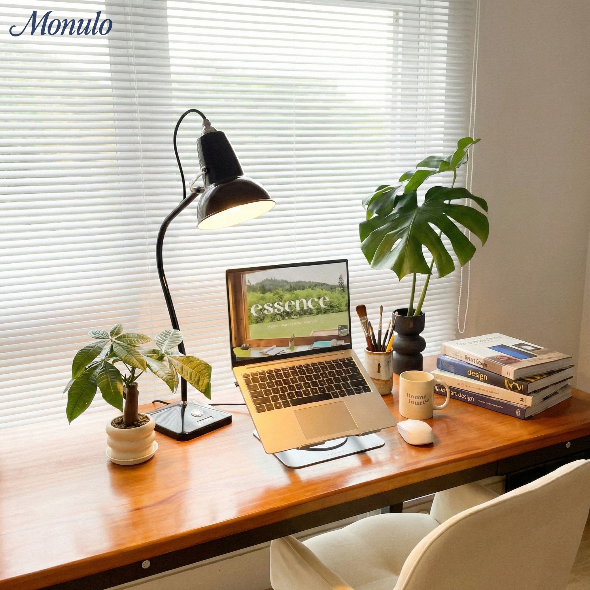 Modryx Pyramid Base Mini Table Lamp - Vintage Metal for Desk | Esilora