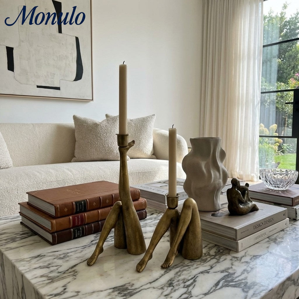 Bougeoir décoratif Kickra avec base sculpturale à pieds dorés - Décoration pour salle à manger et salon | Esilora