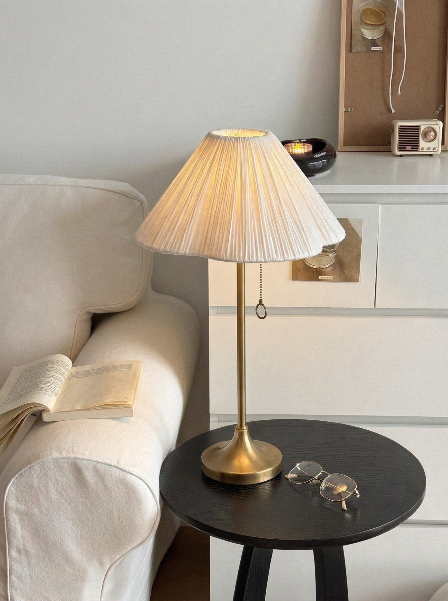 Blossine Elegant Scalloped Linen Table Lamp – Modern Lamp for Bedroom | Esilora