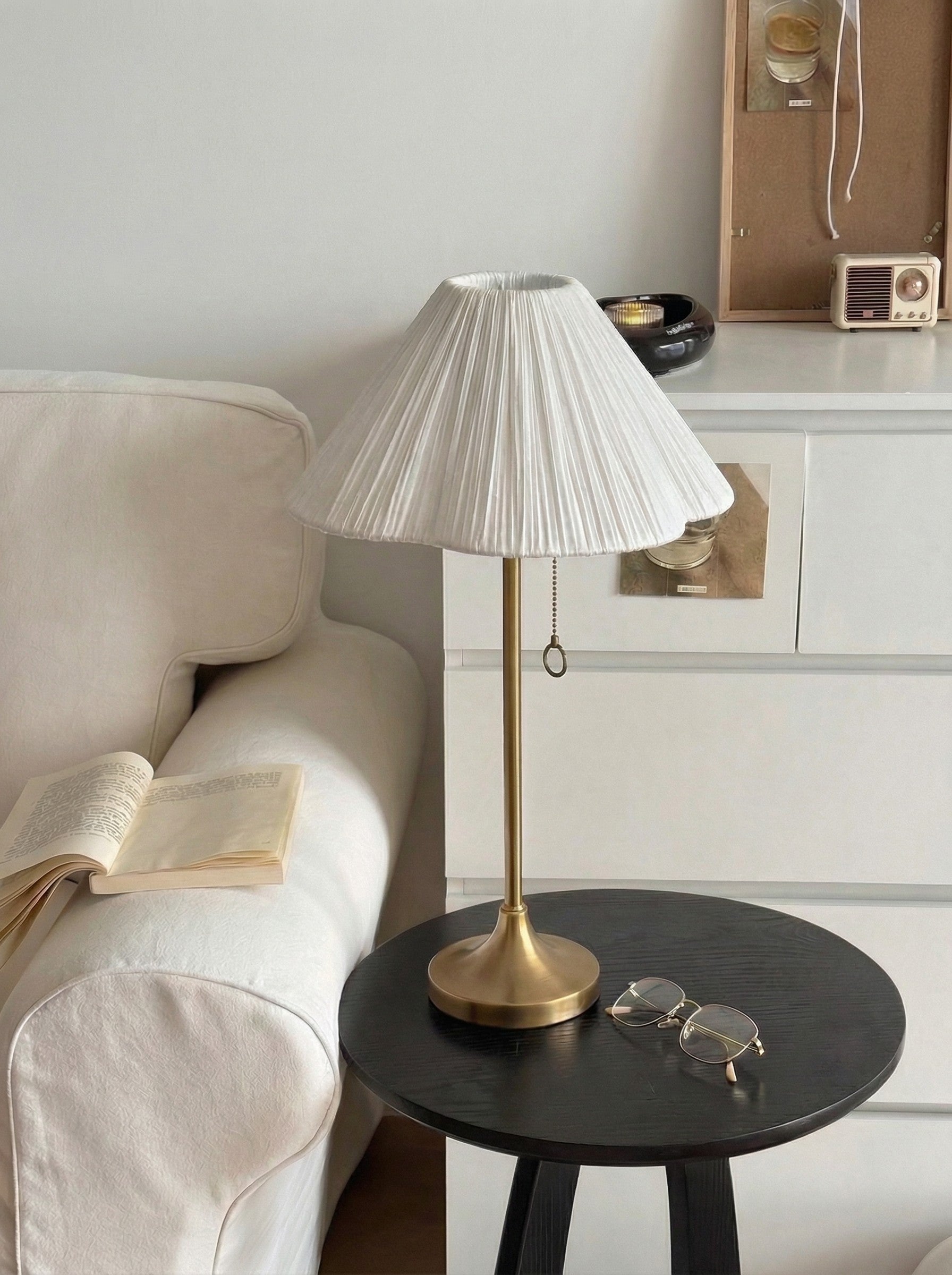 Blossine Elegant Scalloped Linen Table Lamp – Modern Lamp for Bedroom | Esilora