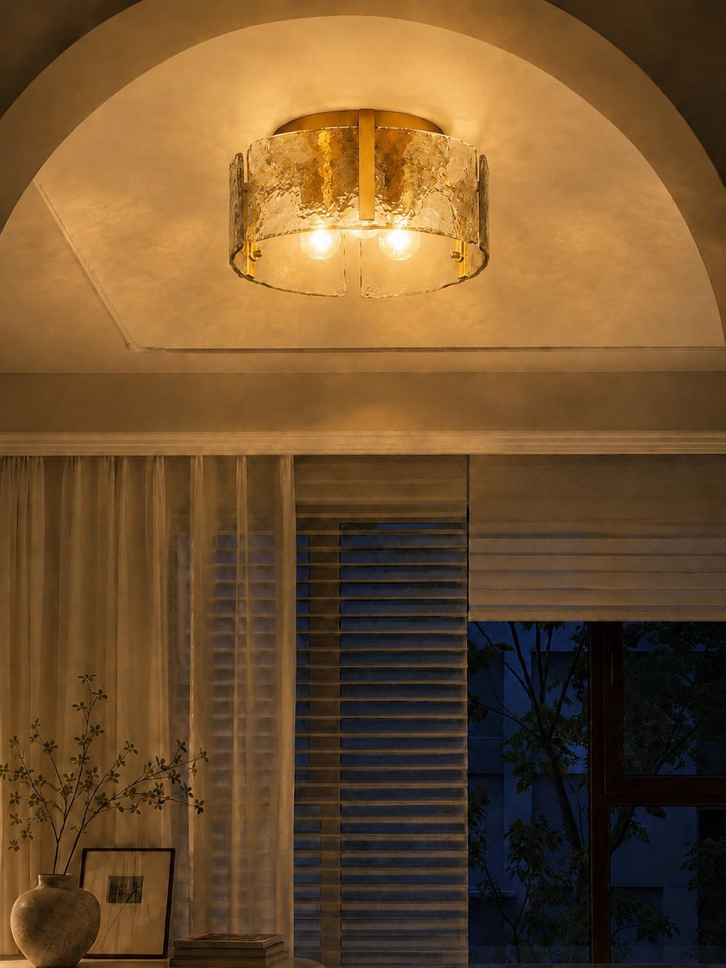 Plafonnier moderne rétro Kalvora avec abat-jour sculptural - Idéal pour chambre ou salon | Esilora