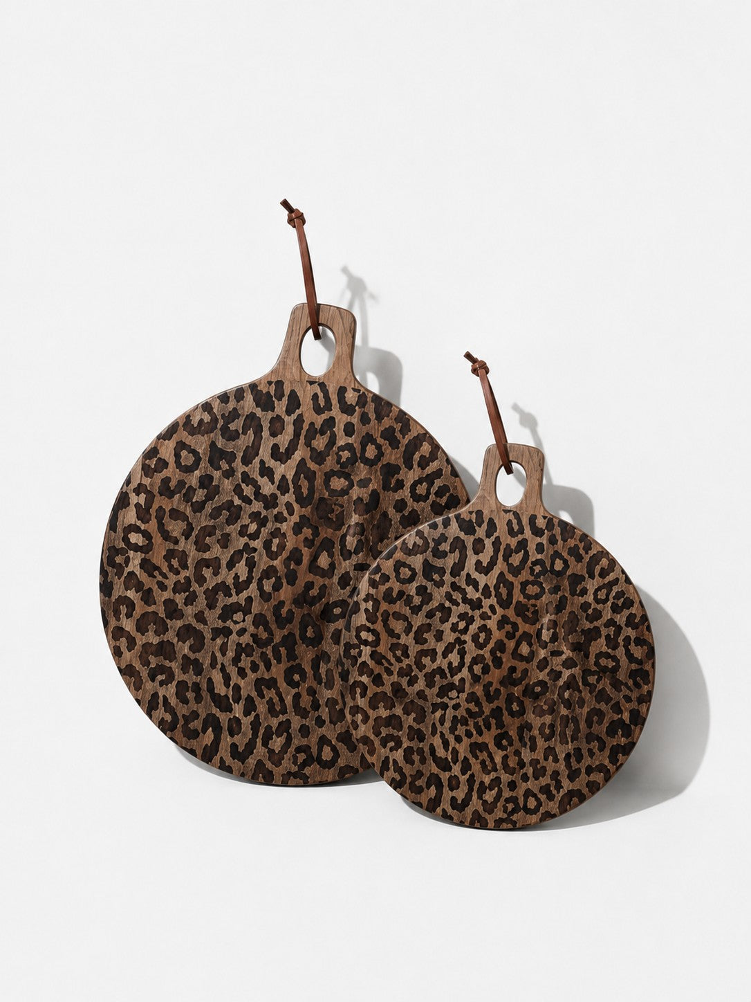 Deska z litego drewna sapelli Leopard – funkcjonalne akcesorium do jadalni i kuchni | Esilora