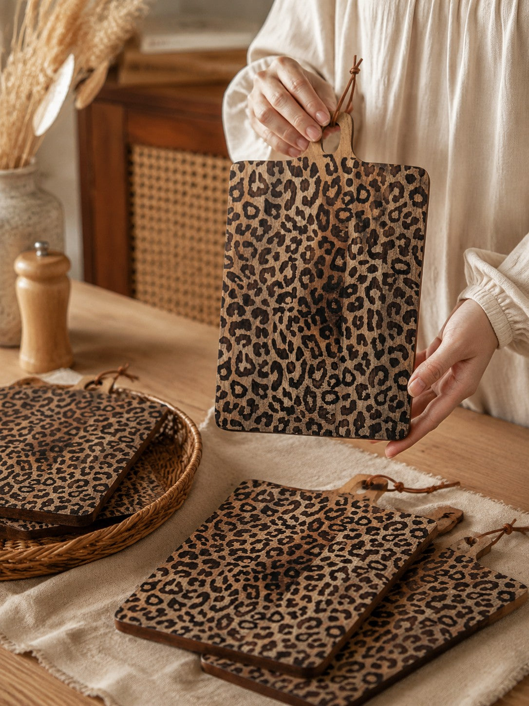 Leopard Solid Sapele Wood Board - Functional Dining Accessory for Kitchen island | Esilora