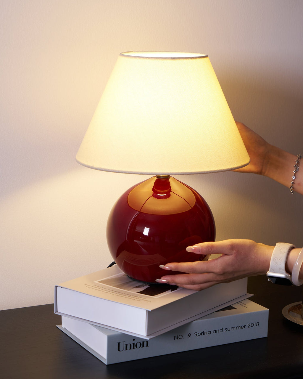 Red Nanu Table Lamp | Esilora