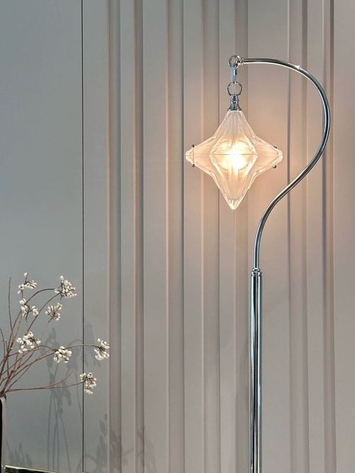 Art Deco Star Floor Lamp – Modern Standing Lamp for Living Spaces – Astris Orion | Esilora