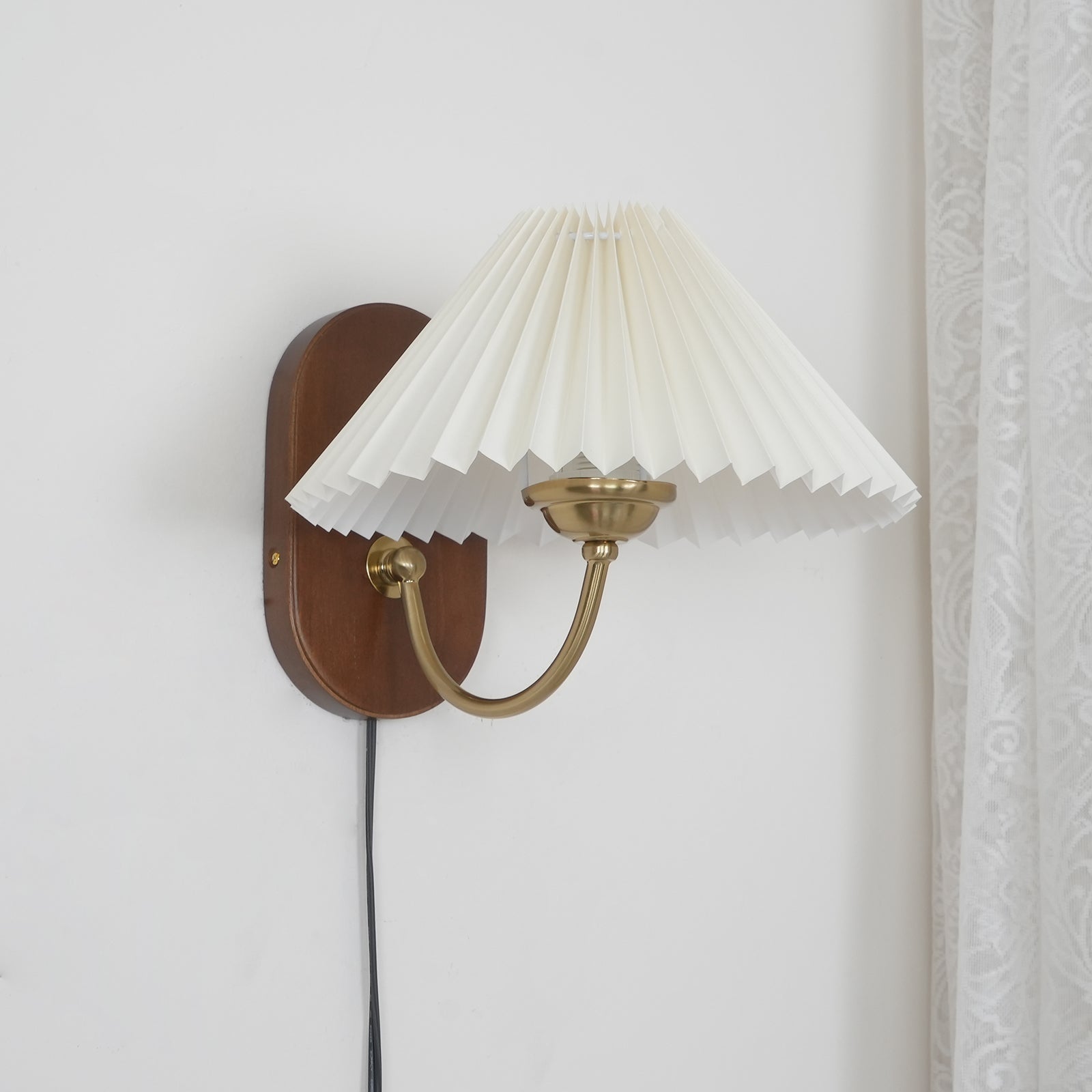 Louise Plug In Wall Lamp | Esilora