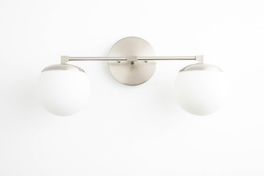Applique da parete Glorica Glass Modern a 2 sfere – Luce da toilette per bagno | Esilora