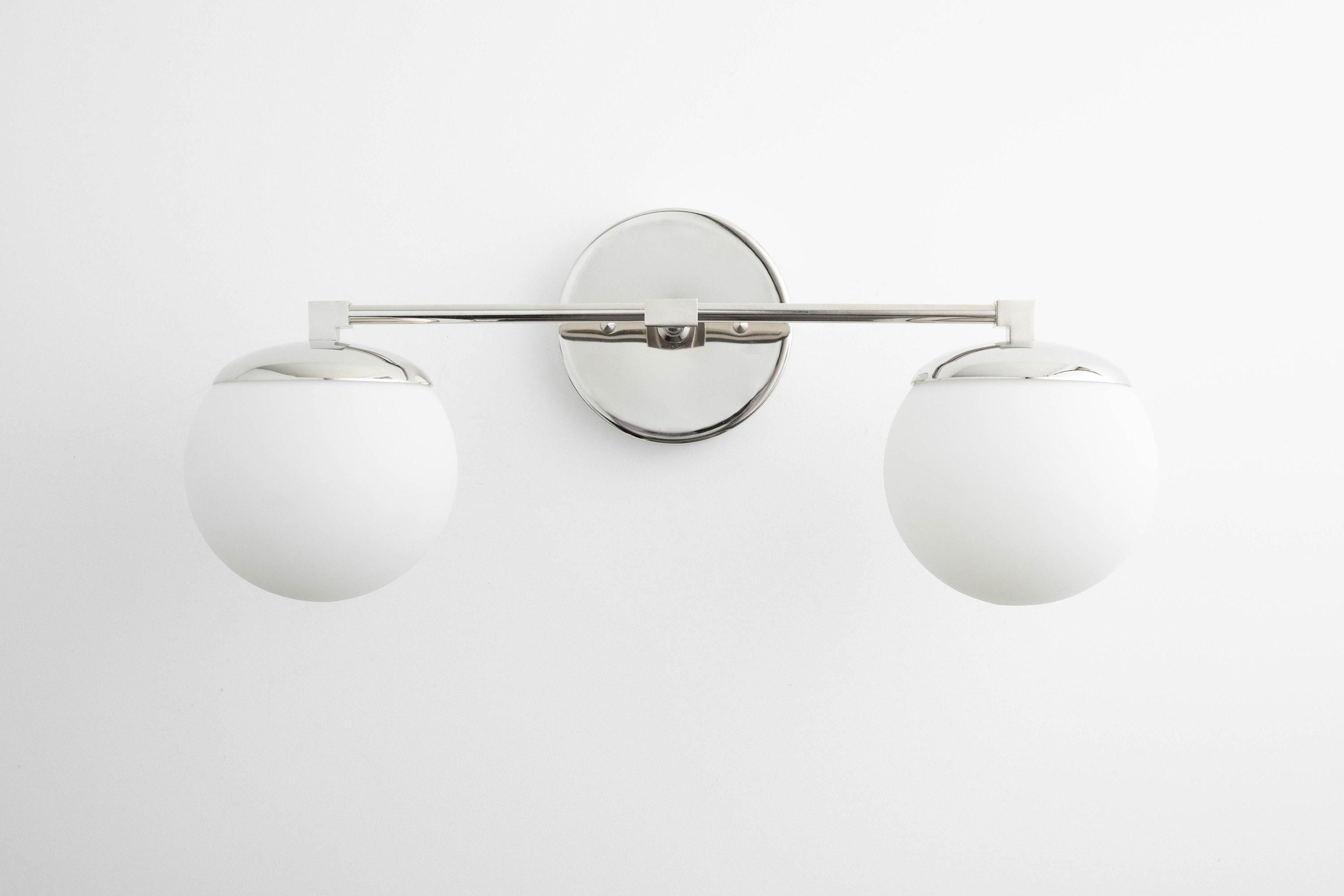 Applique da parete Glorica Glass Modern a 2 sfere – Luce da toilette per bagno | Esilora
