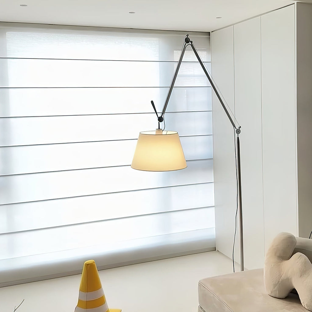 Velthea Floor Lamp | Esilora