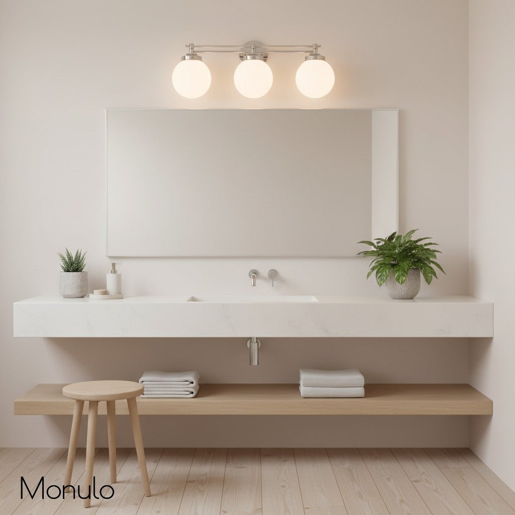 مصباح حائط عصري للحمّام من زجاج Glorica Glass بثلاثة مصابيح كروية للمرآة | Esilora