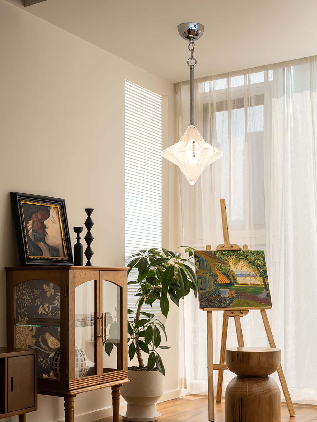 Art Deco Star Pendant Light - Frosted Glass Pendant with Geometric Style - Astris Elara | Esilora