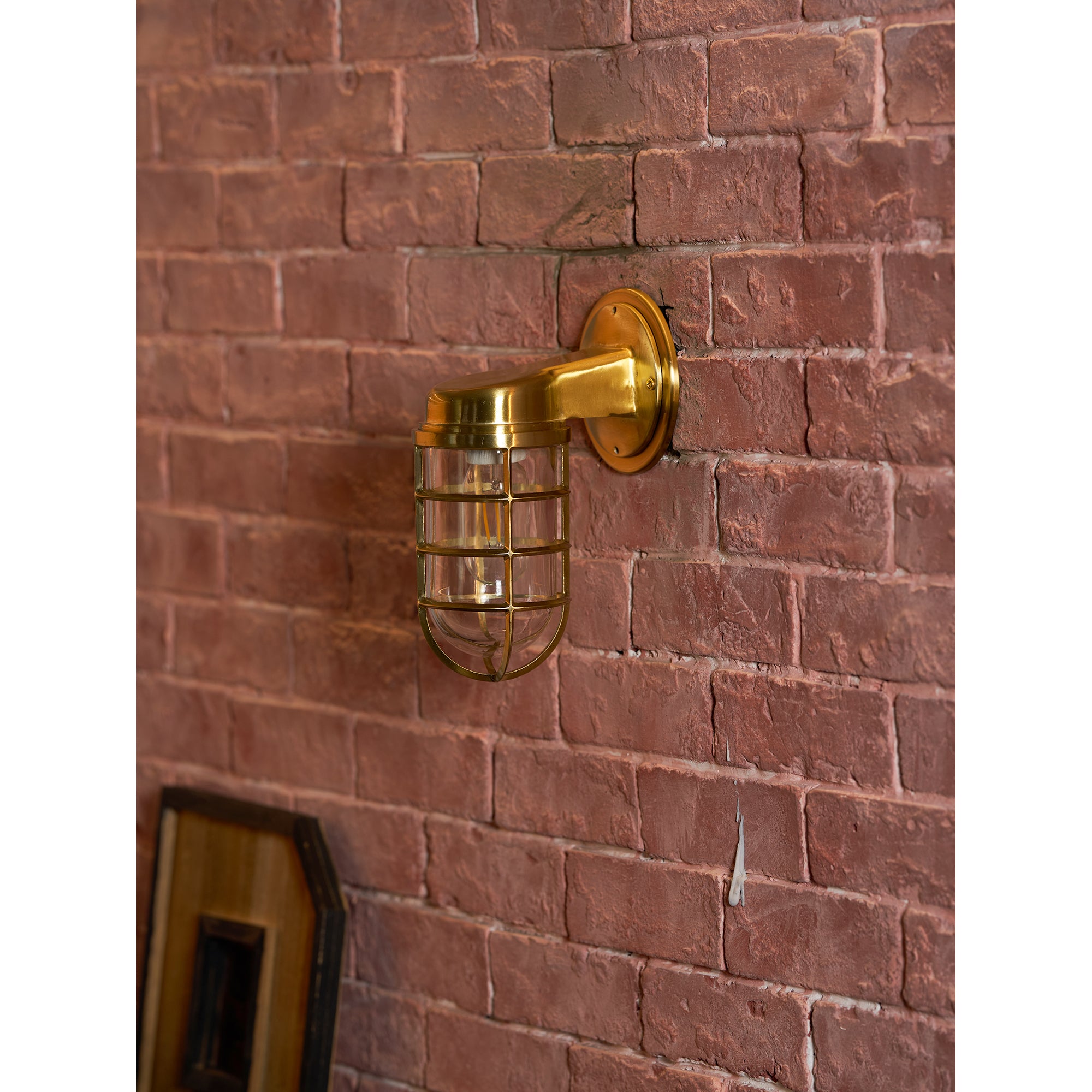 Lucid Dudley Wall Lamp | Esilora