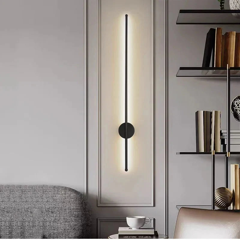 Modern Black Aluminum Wall Light | Esilora