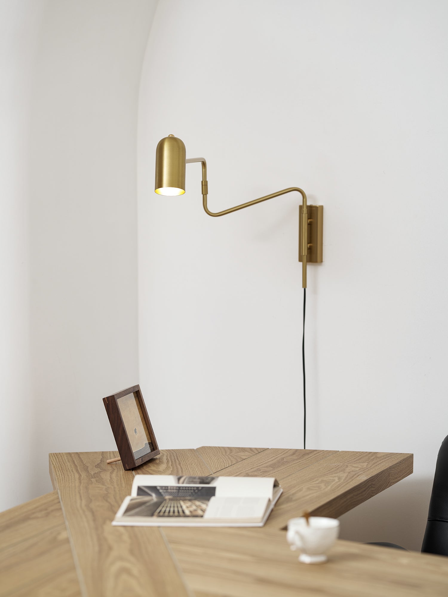 Adjustable Arm Plug In Wall Lamp | Esilora