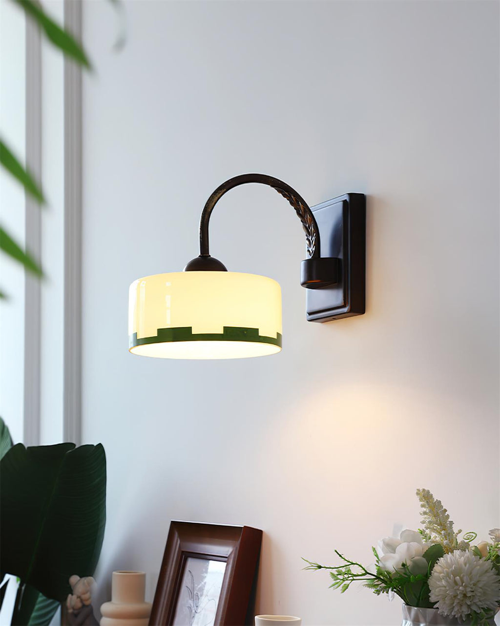 Grevola Wall Lamp | Esilora