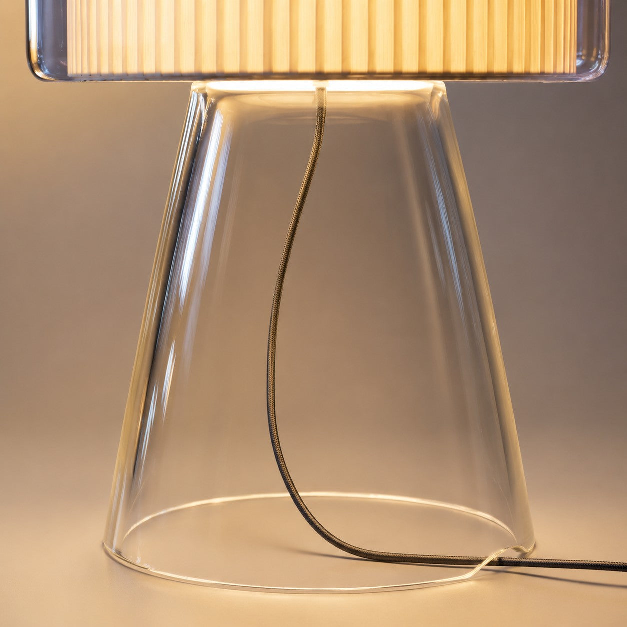 Natürliche Glastischlampe mit Stoffschirm | Esilora