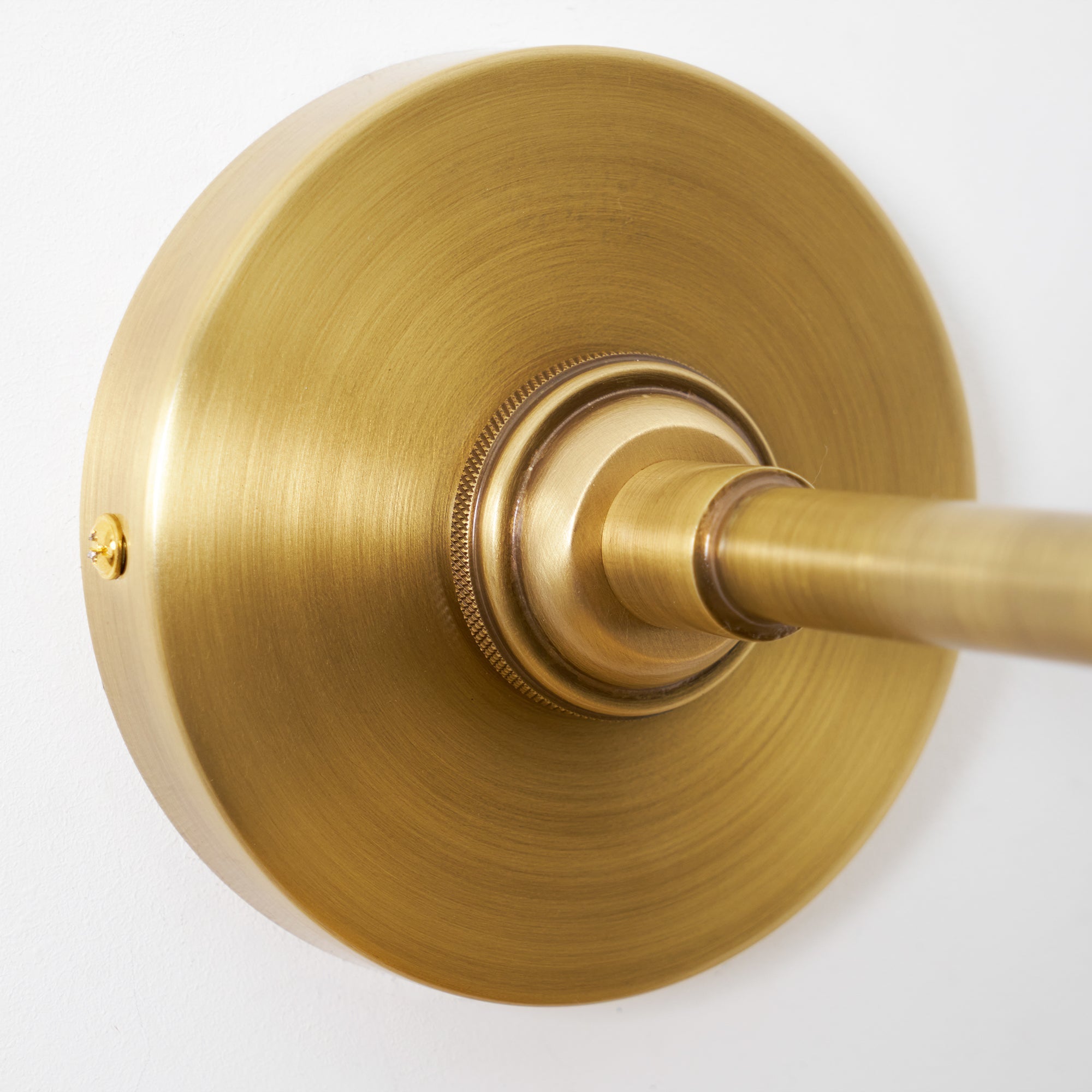 Whizzer Wall Lamp | Esilora