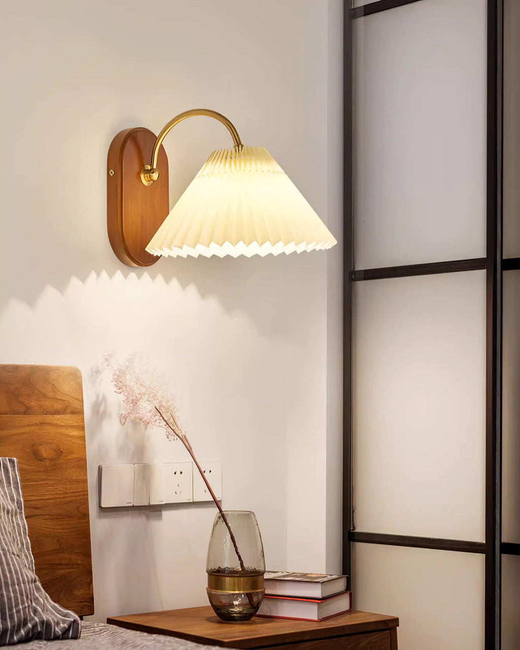 Louise Plug In Wall Lamp | Esilora