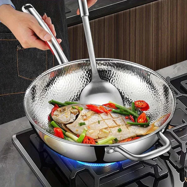Wok din titan – Gătește fără efort, fără ca mâncarea să se lipească - Esilora
