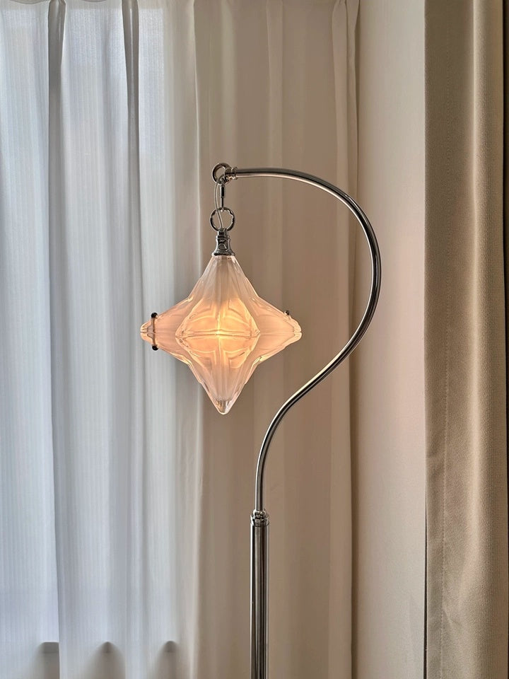 Art Deco Star Floor Lamp – Modern Standing Lamp for Living Spaces – Astris Orion | Esilora