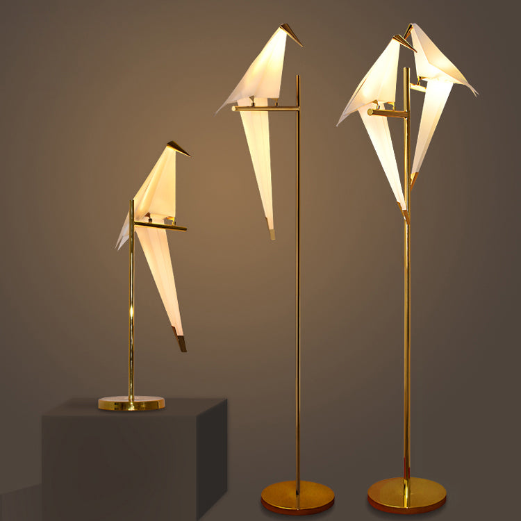 140CM høj bordlampe med fugledesign, metal og plast