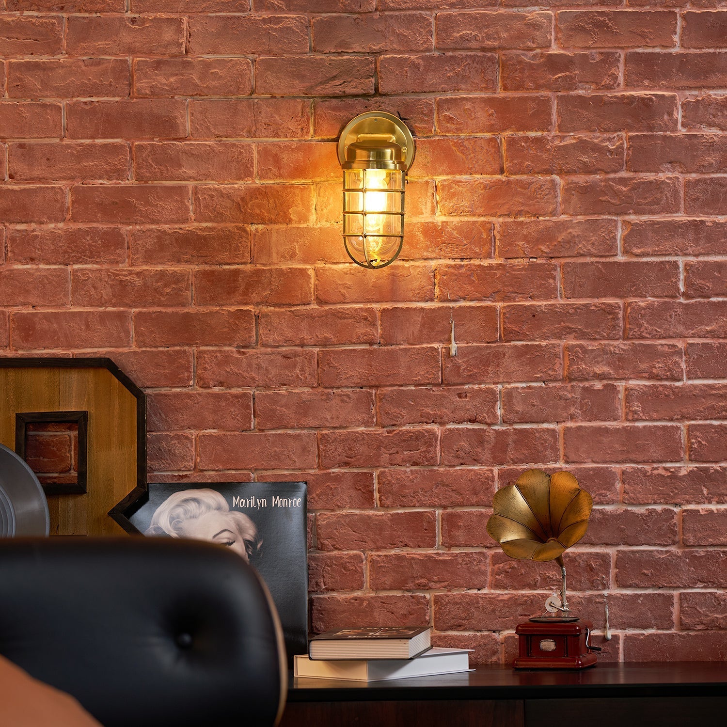 Lucid Dudley Wall Lamp | Esilora