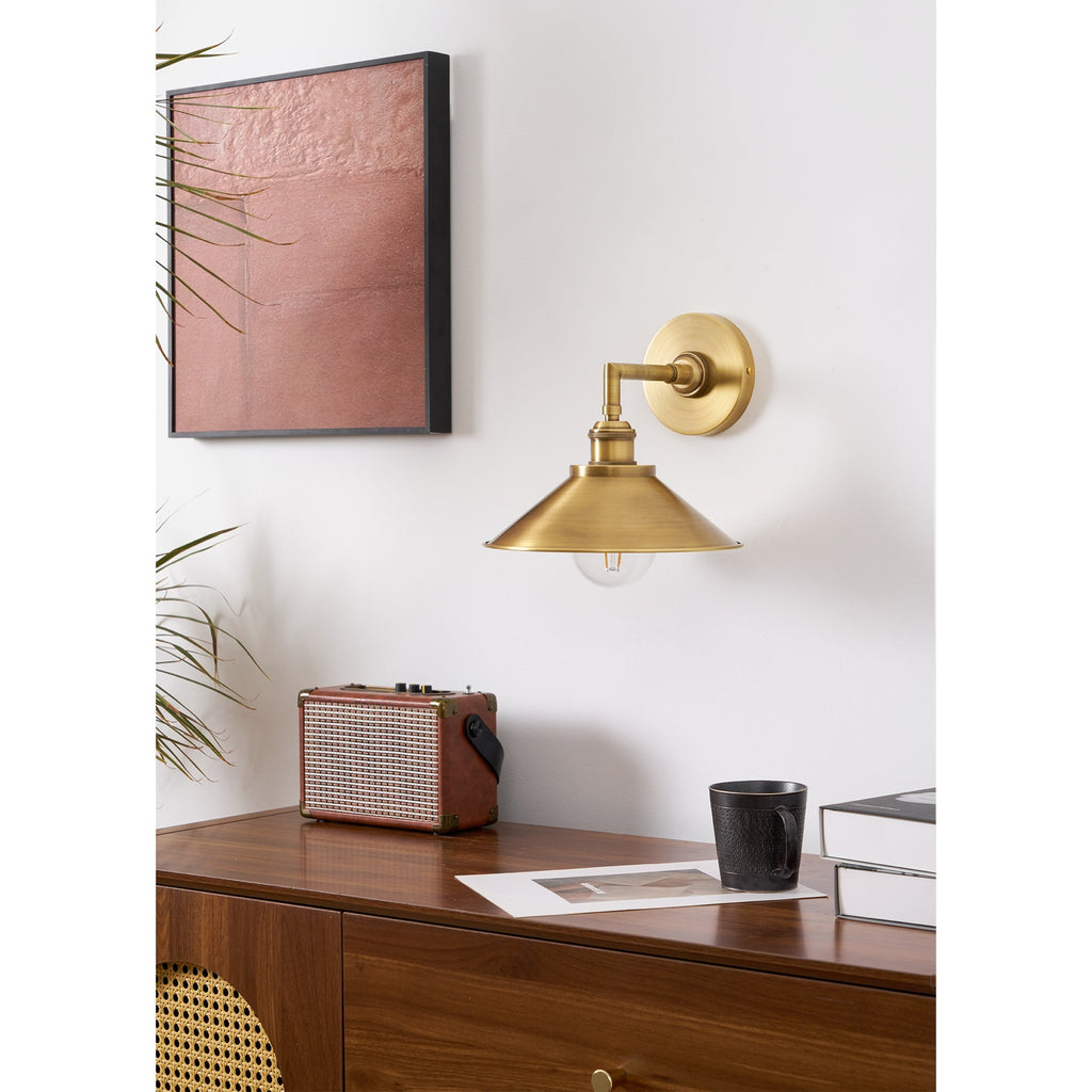 Whizzer Wall Lamp | Esilora