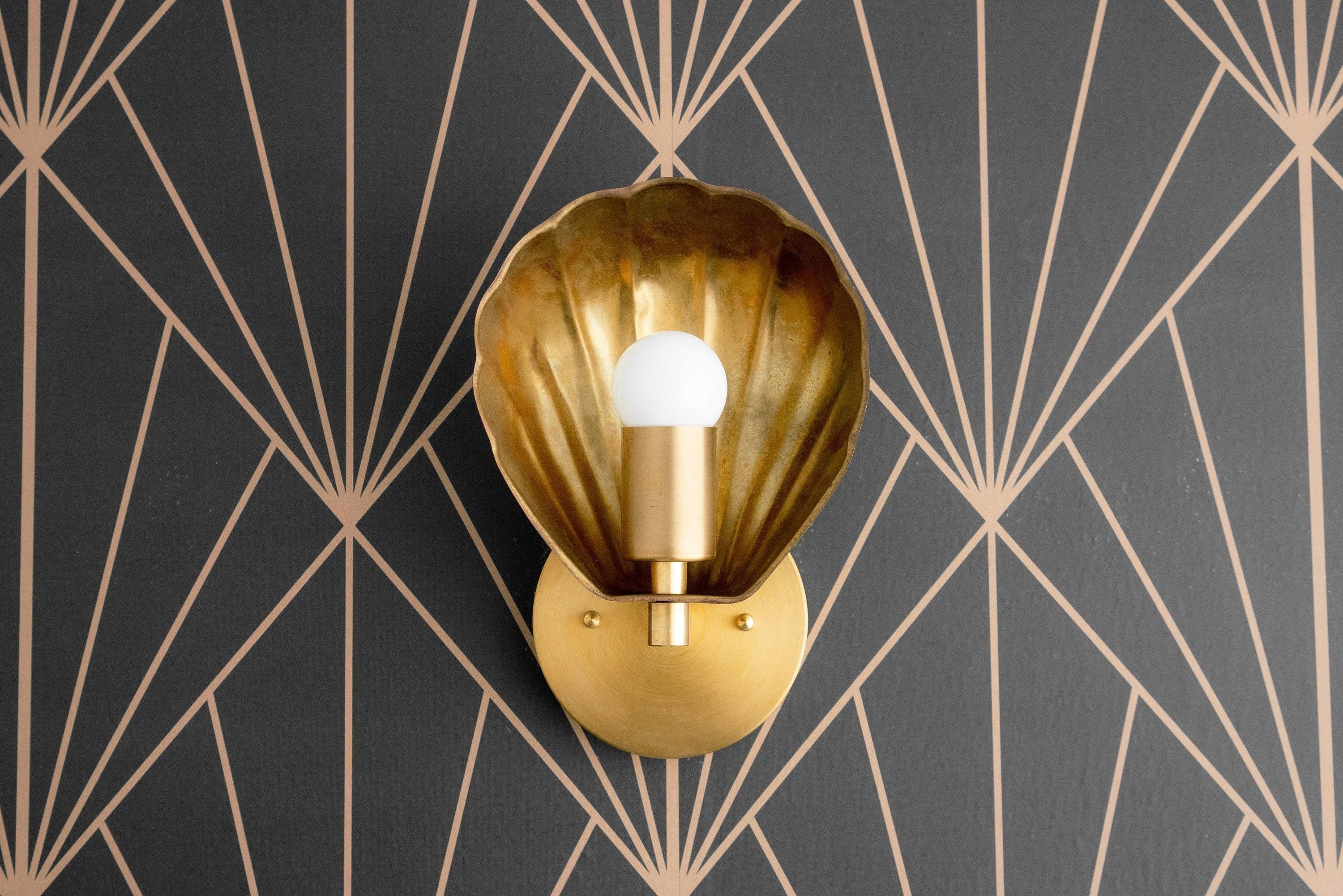 Ornato Luxe Gewellte Wandleuchte – Art Deco Design für Bad und Wohnzimmer | Esilora