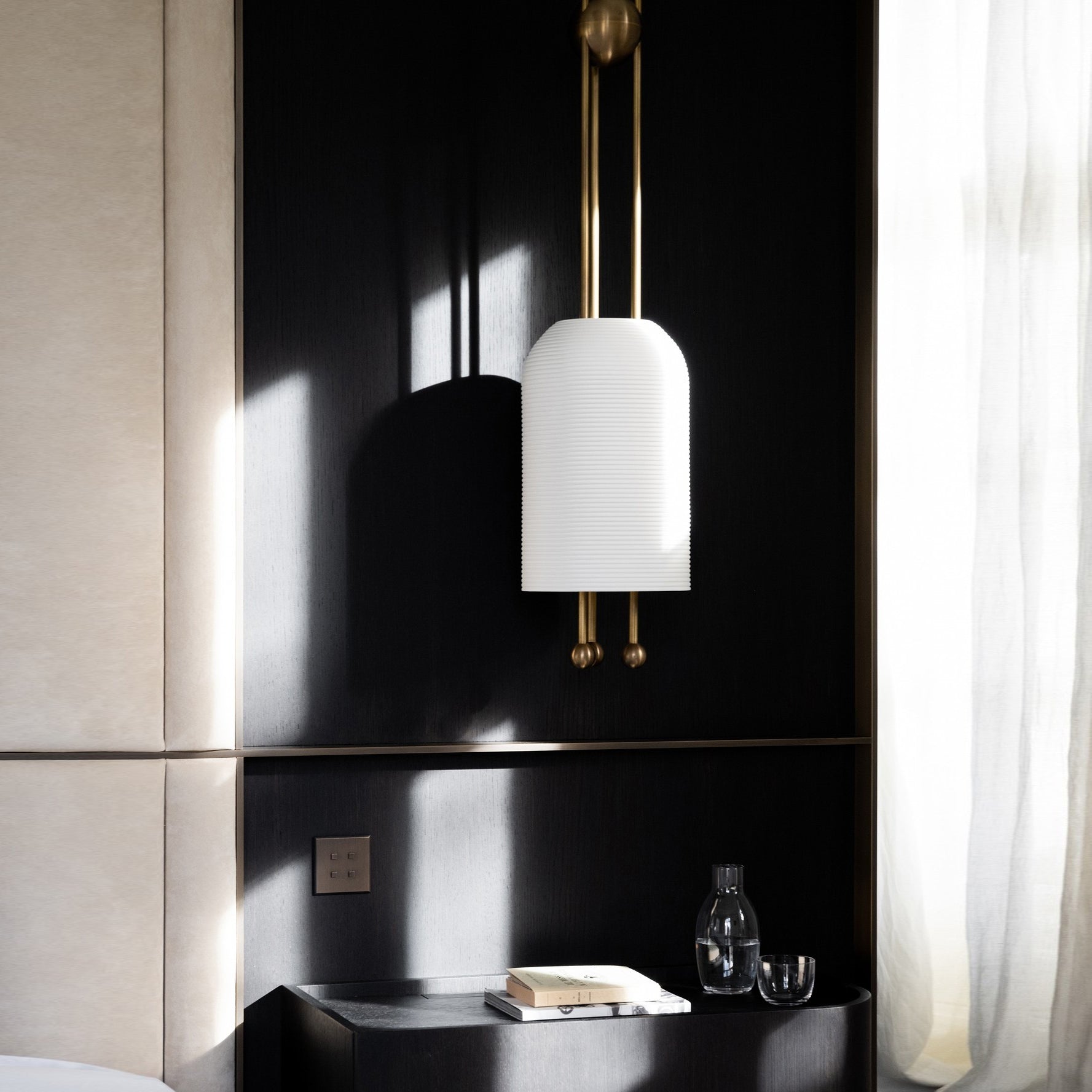 Lantern Glass Pendant Lamp | Esilora