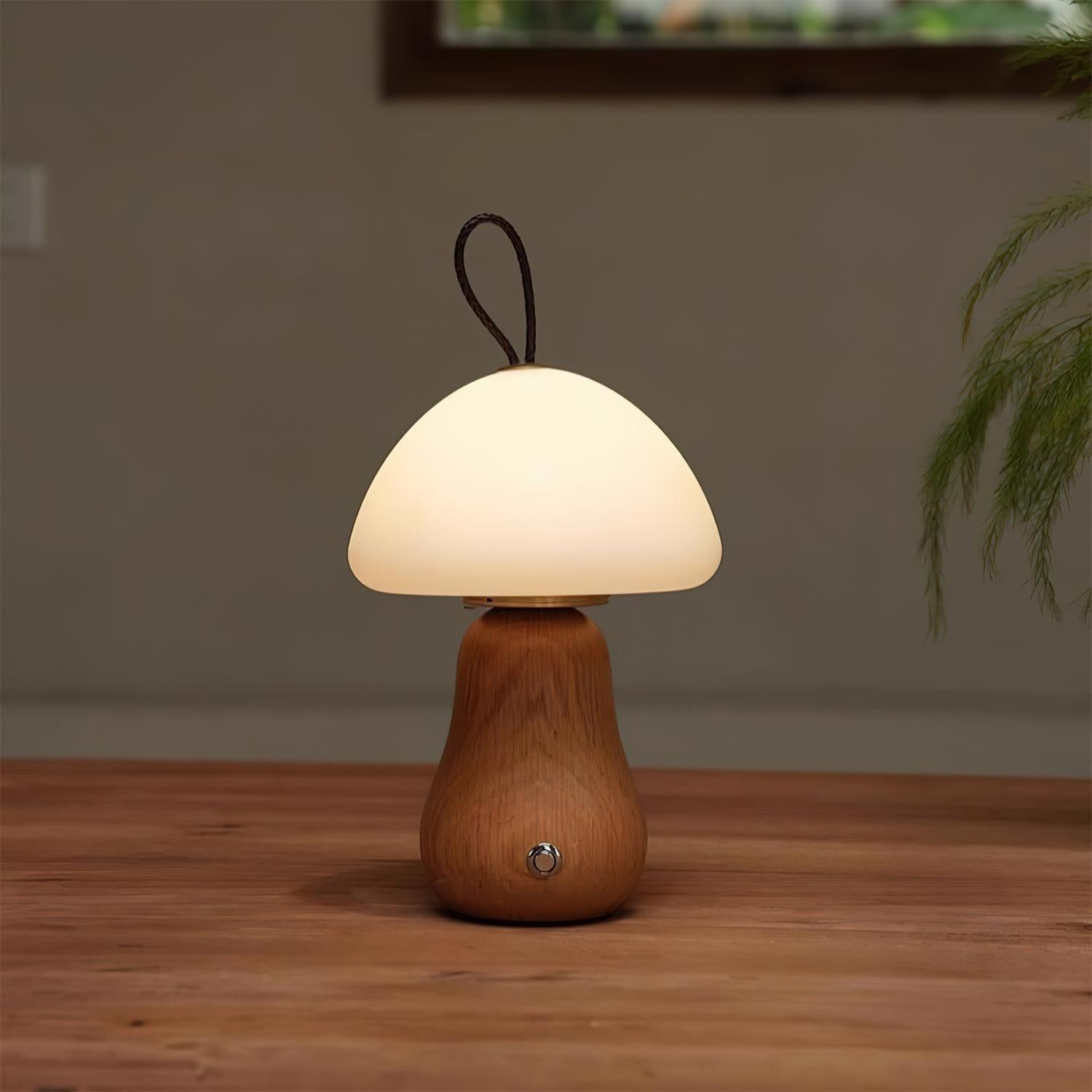 Nubia Table Lamp | Esilora
